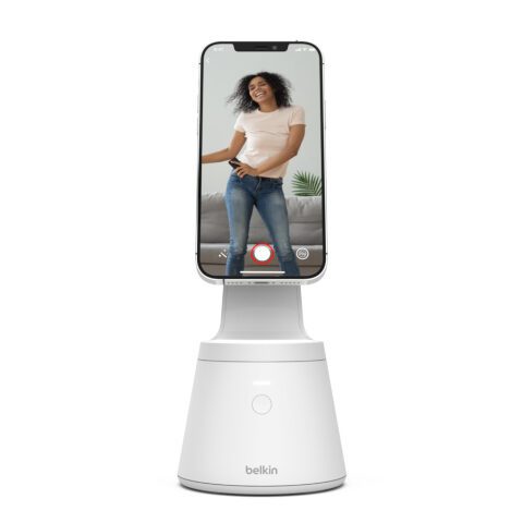 Belkin Magnetic Phone Mount with Face Tracking for iPhone 13/12, 360 degree auto rotation by tracking face movement, Power by 3 AA batteries MMA001btWH حامل هاتف بلكين المغناطيسي مع تتبع للوجه لهاتف آيفون ١٣/١٢ ، دوران تلقائي ٣٦٠ درجة عن طريق تتبع حركة الوجه ، بقوة ٣ بطاريات AA